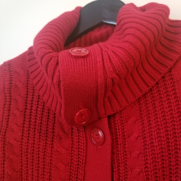 RW&CO. Women's red cable knit button front sweater - Picture 8 of 8